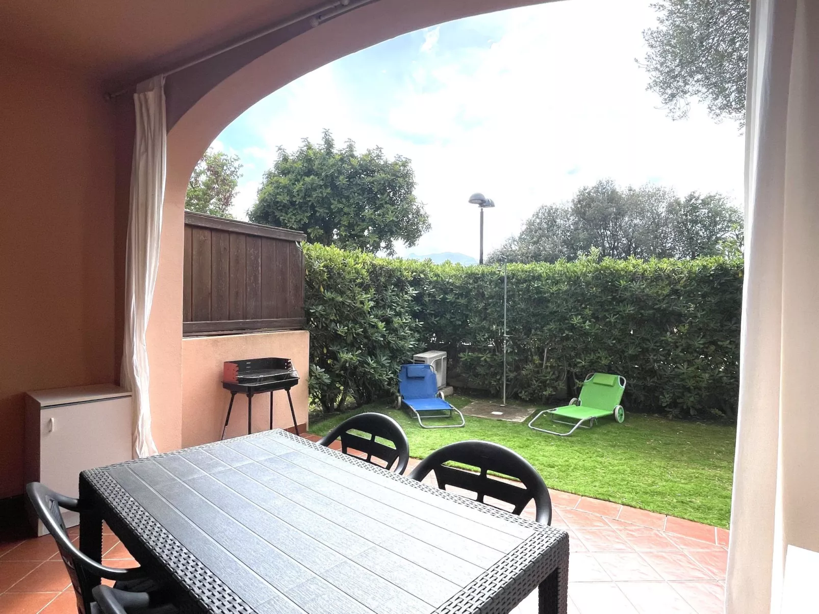 Wohnung "Alter Olivenbaum" mit Garten - Image-tags.info