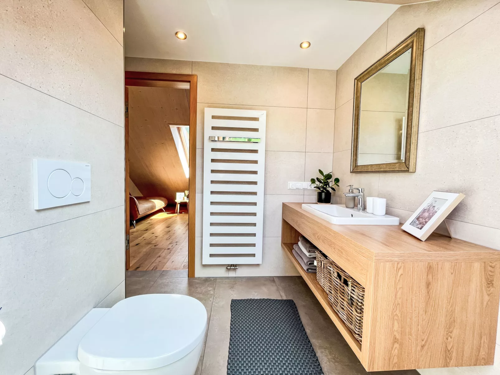 Kinast (HFT202) - Drinnen