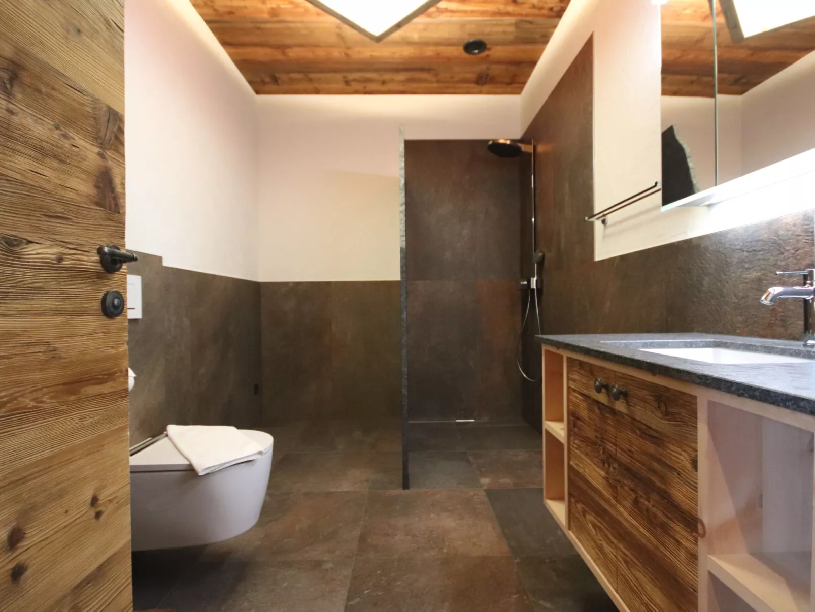 Chalet Ebenholz-Drinnen