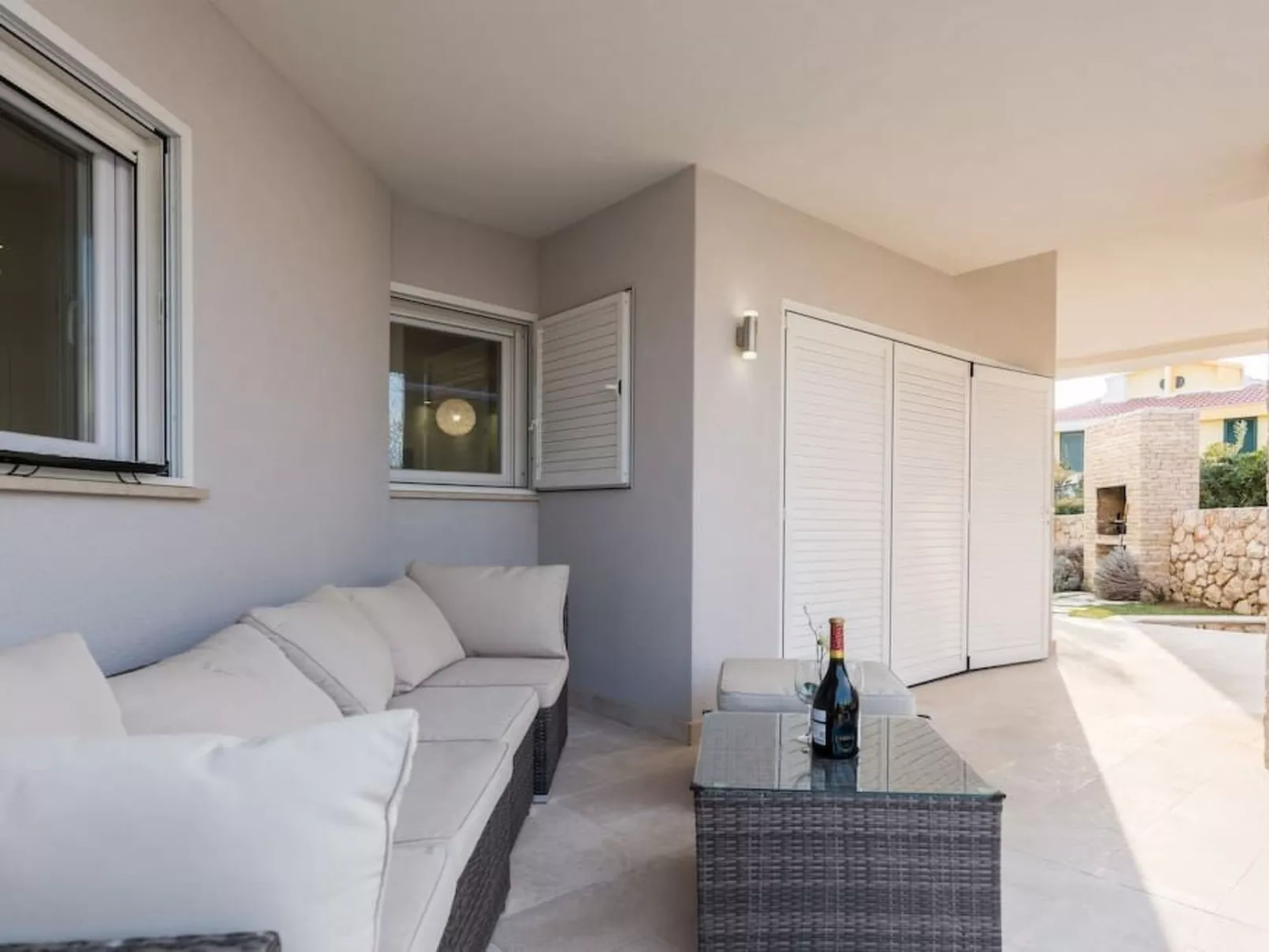 Luxuriöse Villa White Rose mit Pool in der Nähe von Zrče Beach - Image-tags.info