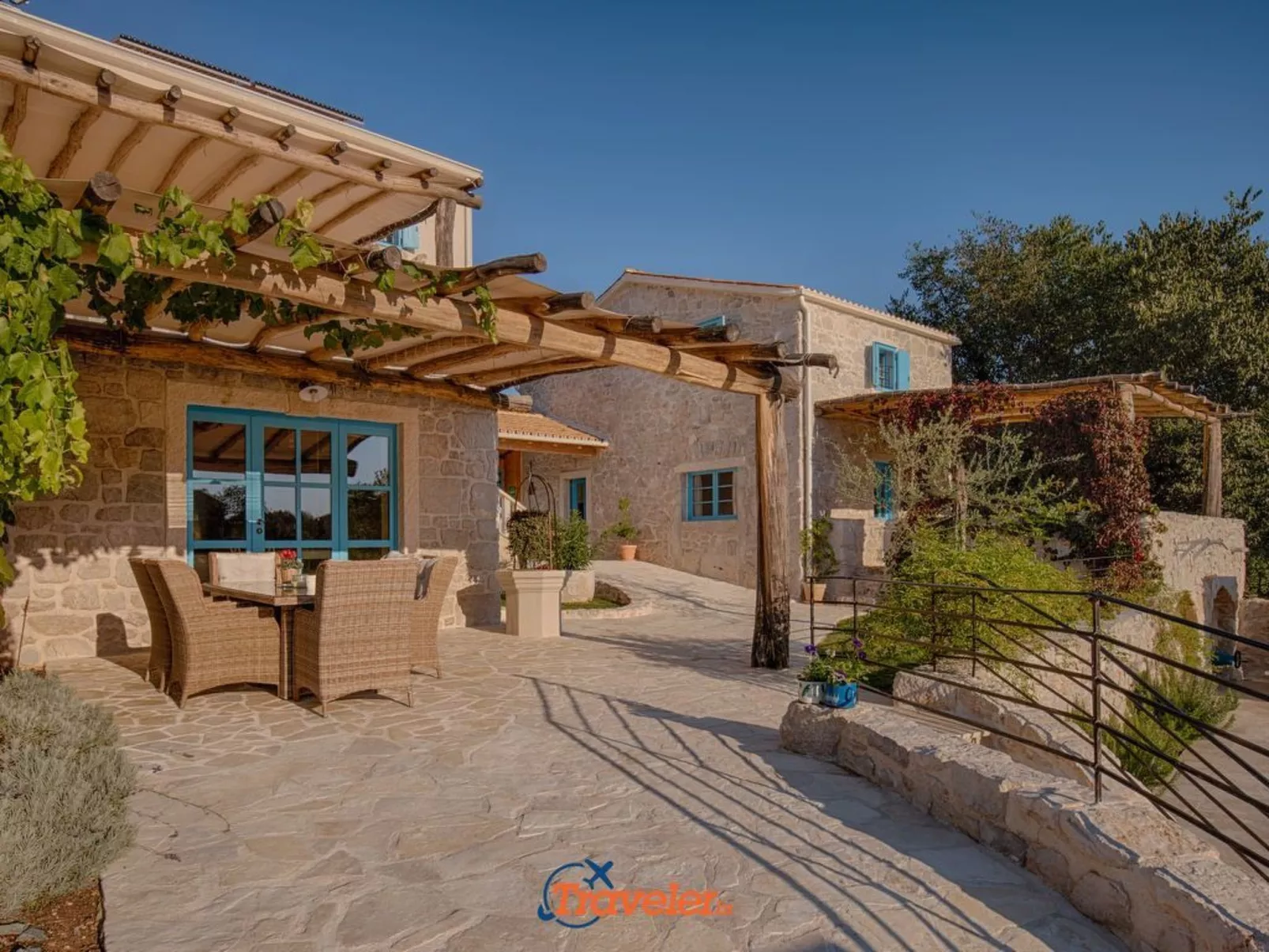 Schöne Steinvilla mit beheiztem Pool und Sauna - Image-tags.info