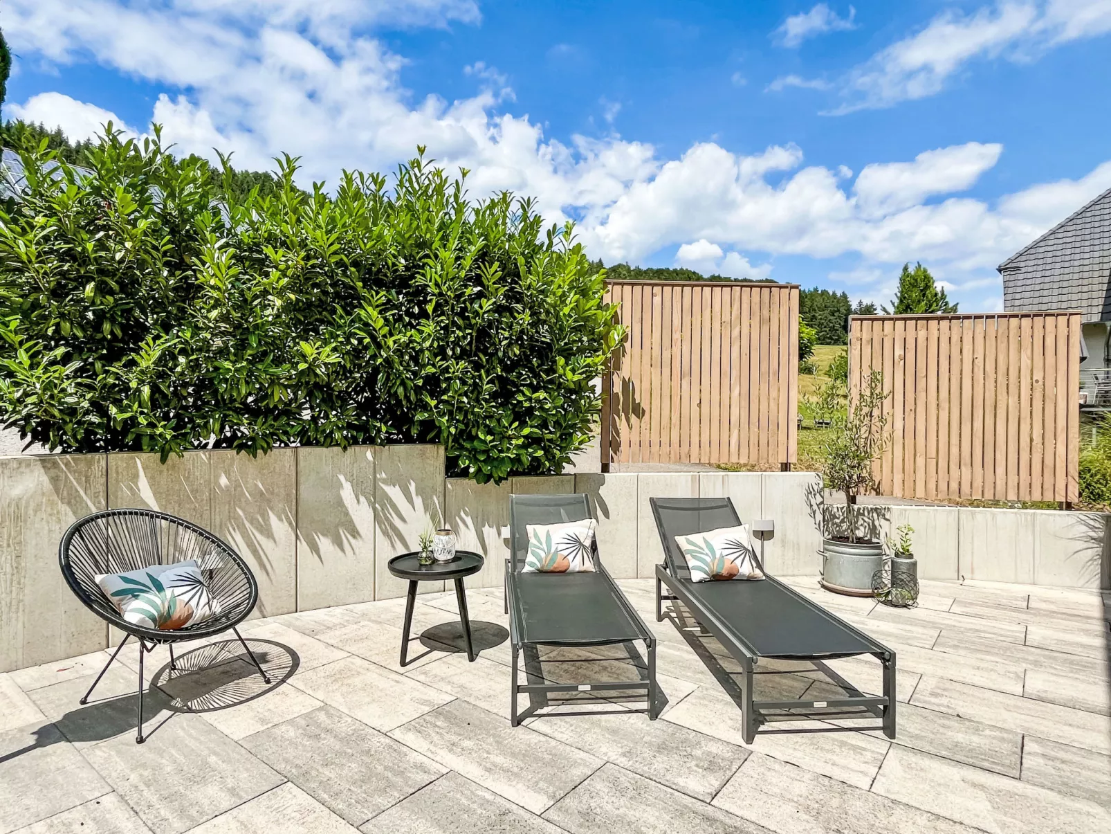 Kinast (HFT201)-Outside