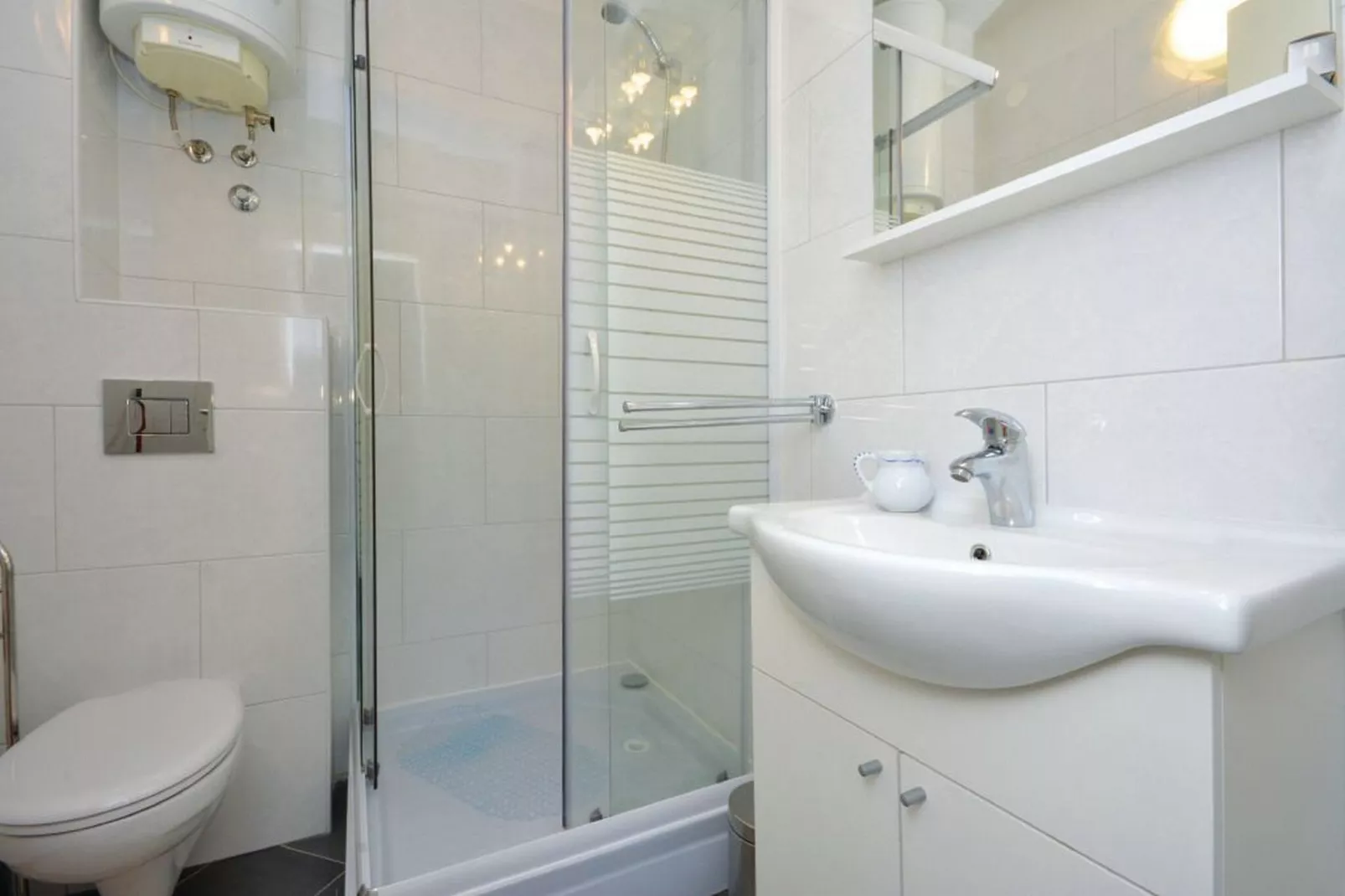 Villa Blanka - Six Bedroom Villa with Swimming Pool and Sea View-Badezimmer