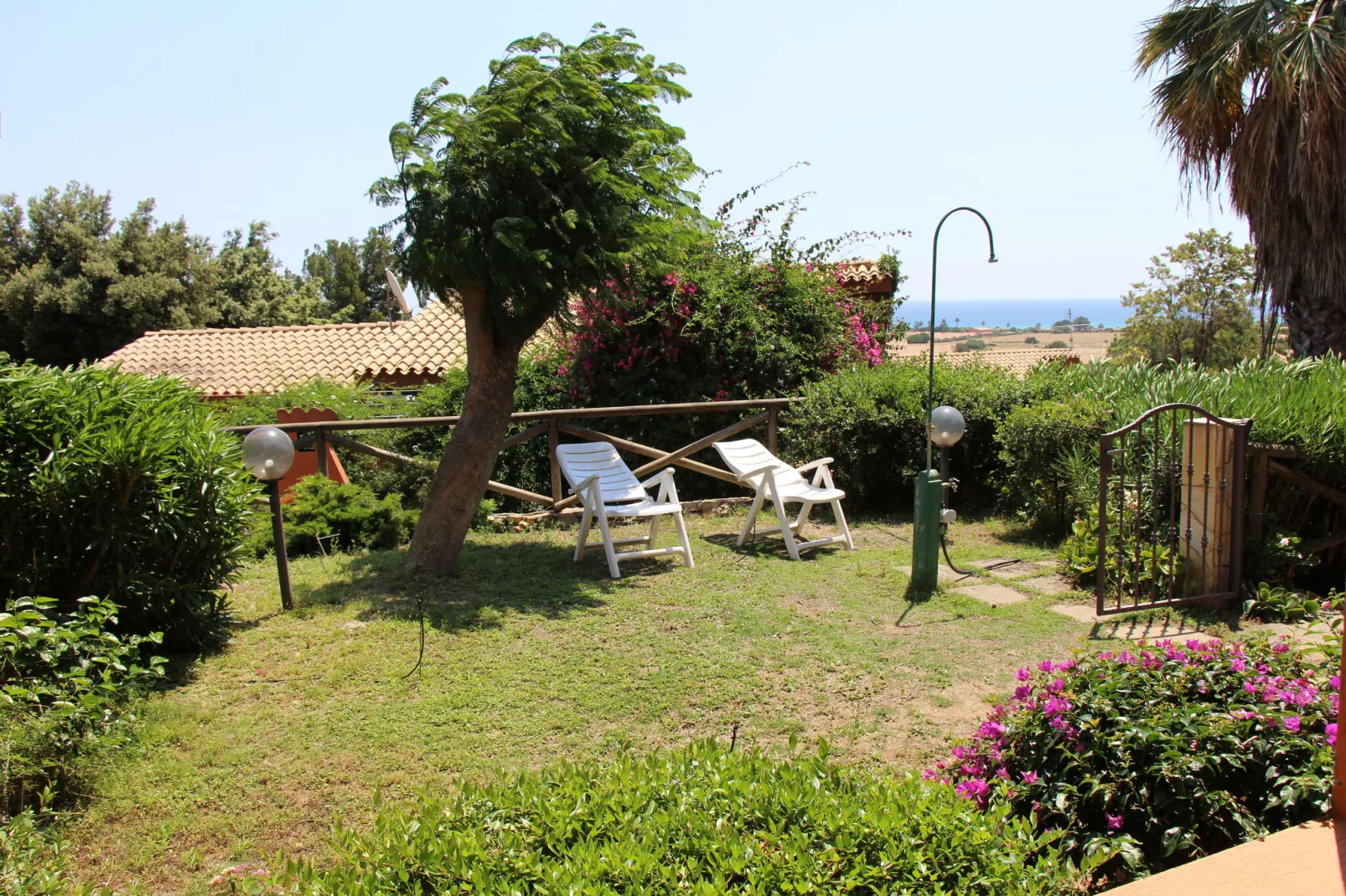 Residence Reale Marina Trilo-Gardens summer