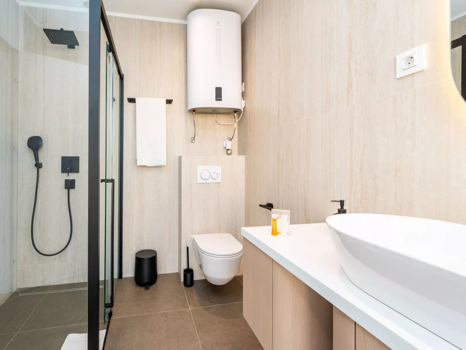 Vier-Schlafzimmer-Wohnung Dantela mit Tauchbecken - Inside