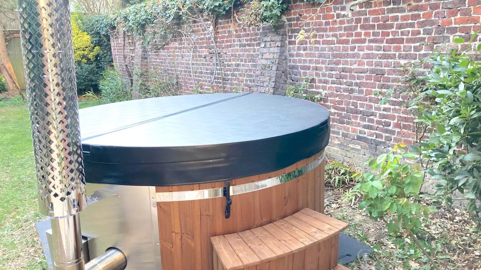 La Maison Bleue Ronse - Garten Sommer