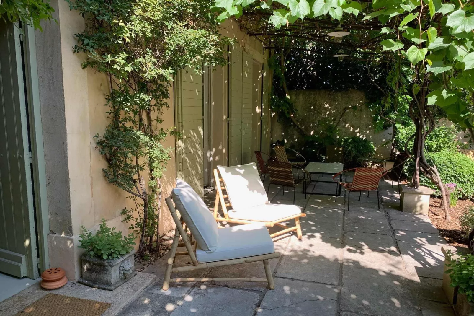 Mas Maillane demeure du XVIIIe entièrement rénové-Terrace balcony