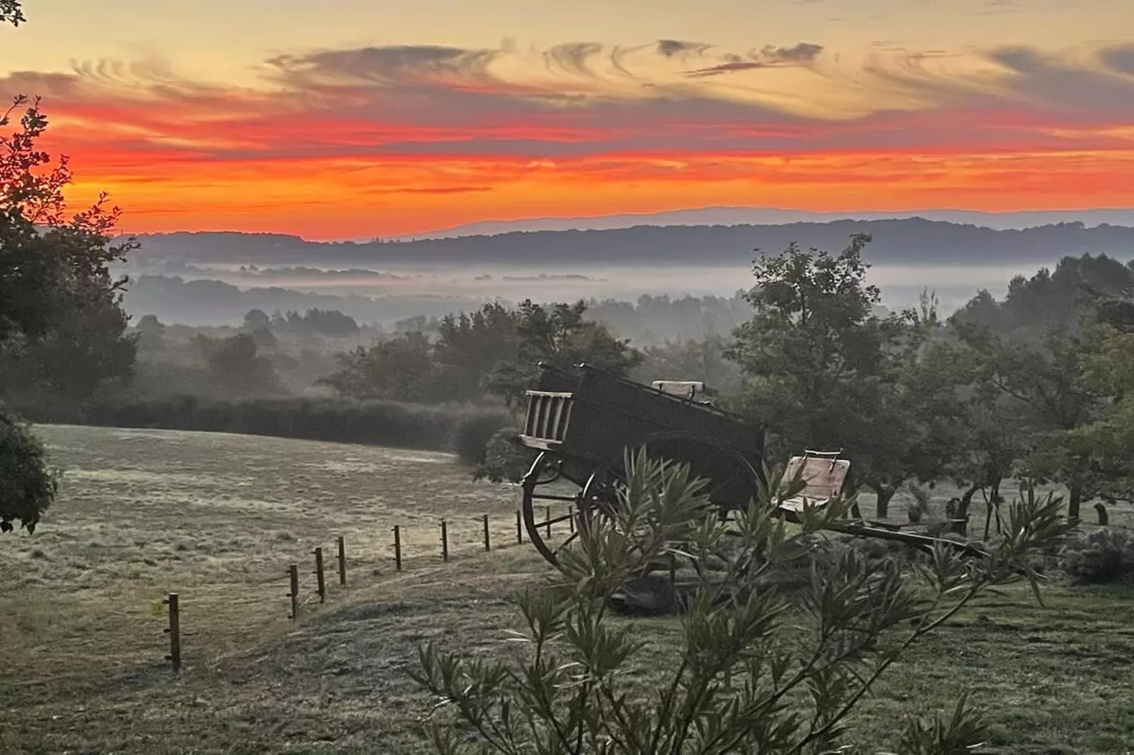 Villa provencale à Murs coeur du Luberon-View in summer