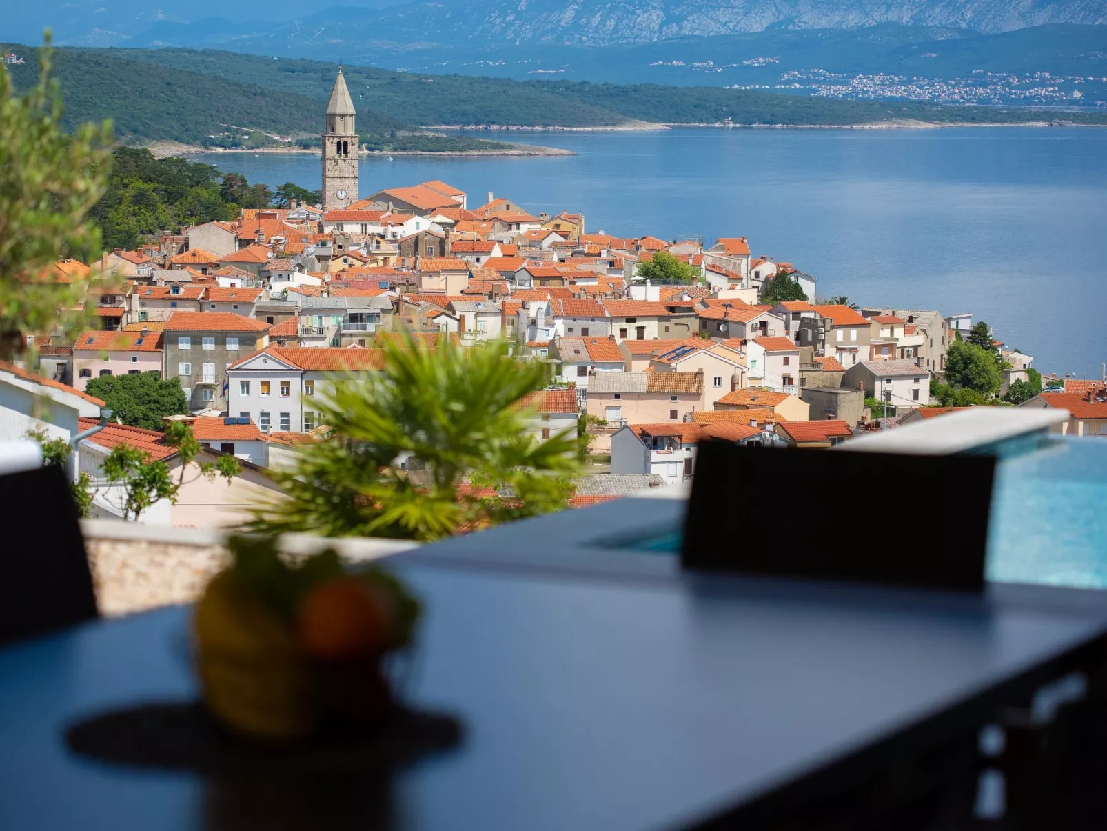 Luxuriöse Villa mit Pool und fantastischem Meerblick - Image-tags.info