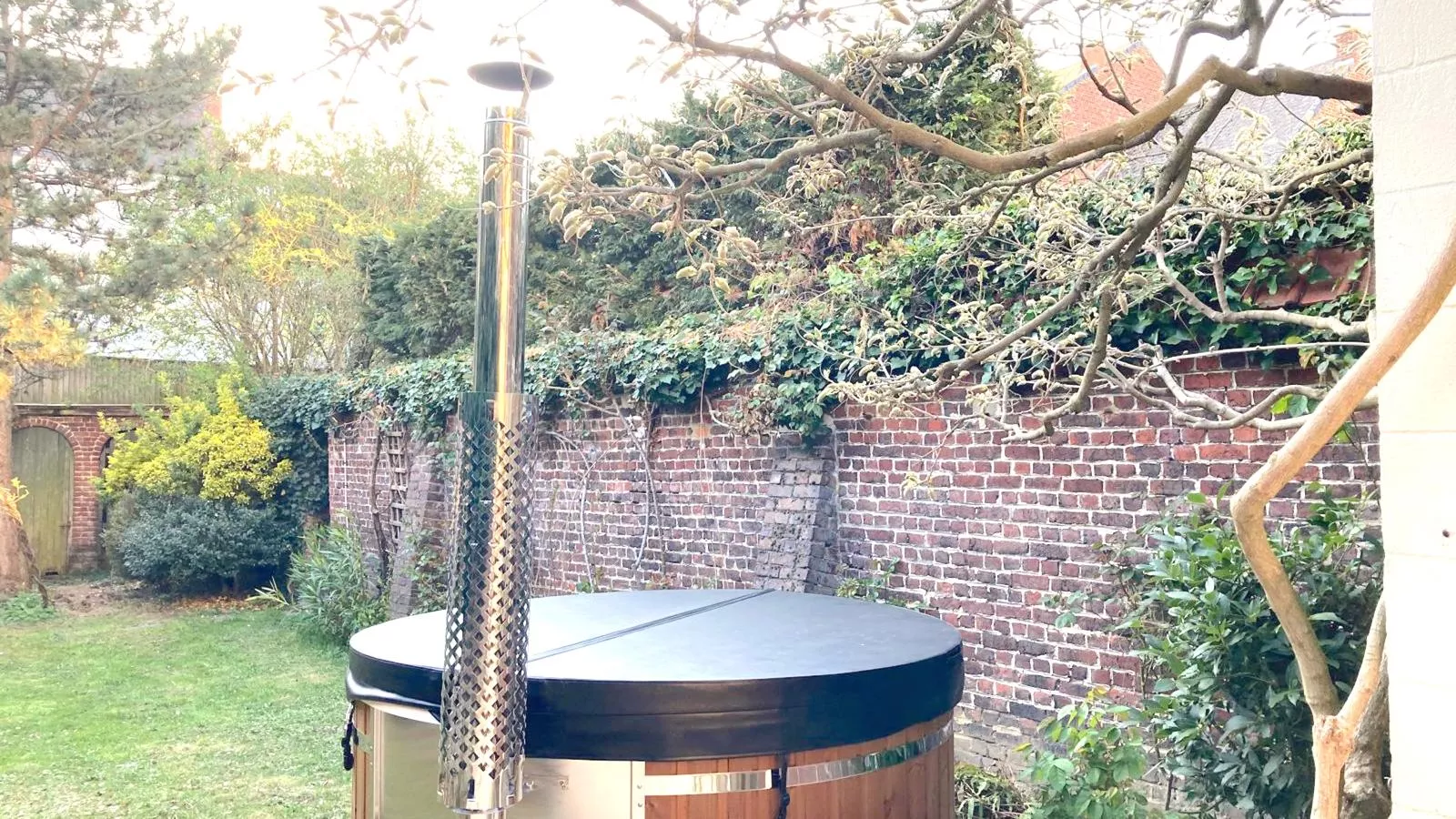 La Maison Bleue Ronse - Garten Sommer