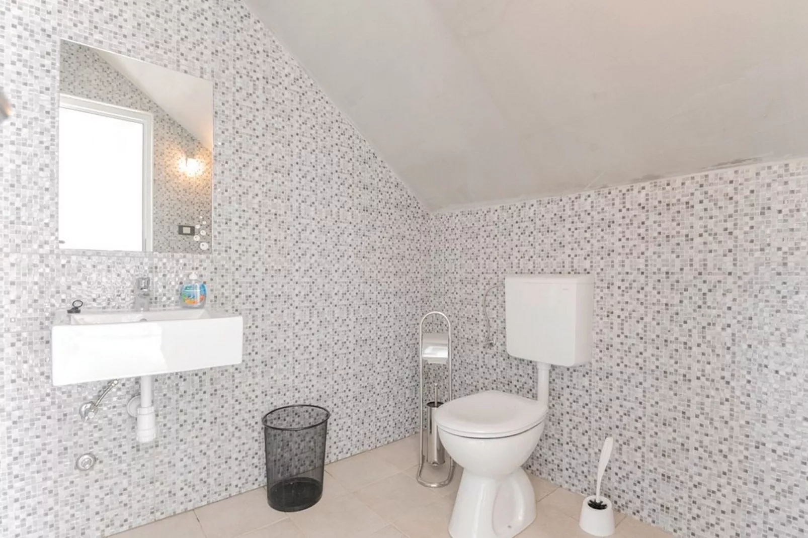 Villa Blanka - Six Bedroom Villa with Swimming Pool and Sea View-Badezimmer