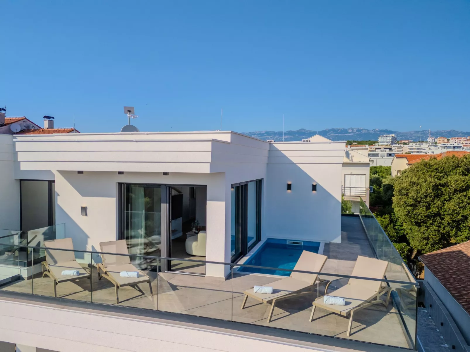 Vier-Schlafzimmer-Wohnung Dantela mit Tauchbecken - Inside