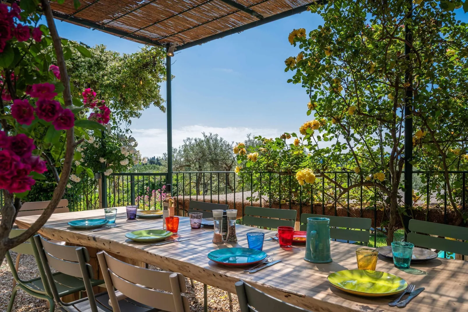 Le Mas Elaïa  votre havre familial avec piscine privée-Terrasse / balcon