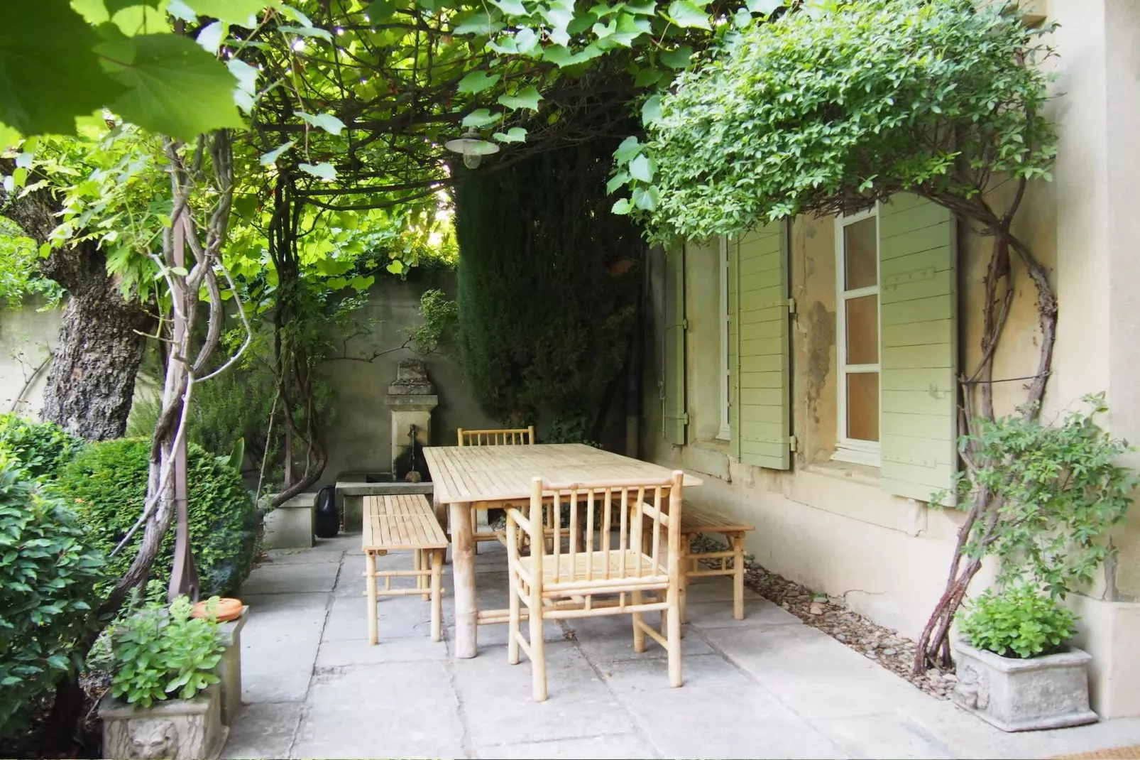 Mas Maillane demeure du XVIIIe entièrement rénové-Terrace balcony