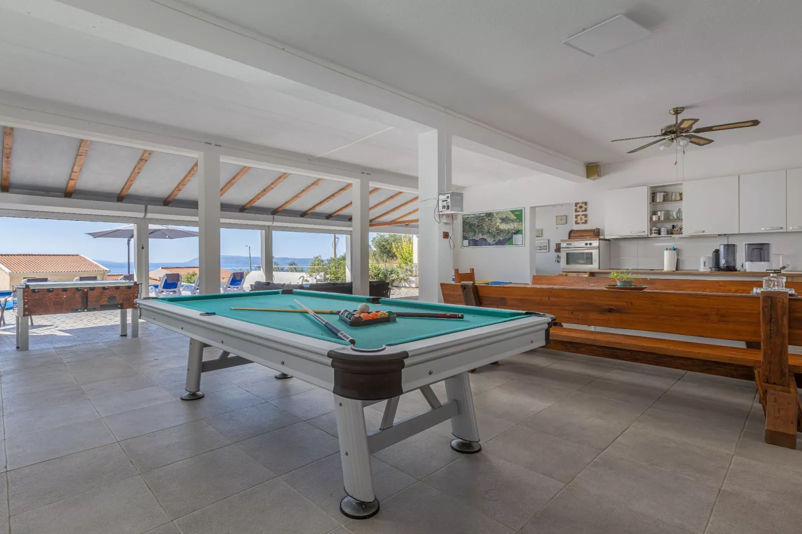 Villa Blanka - Six Bedroom Villa with Swimming Pool and Sea View-Ausstattung