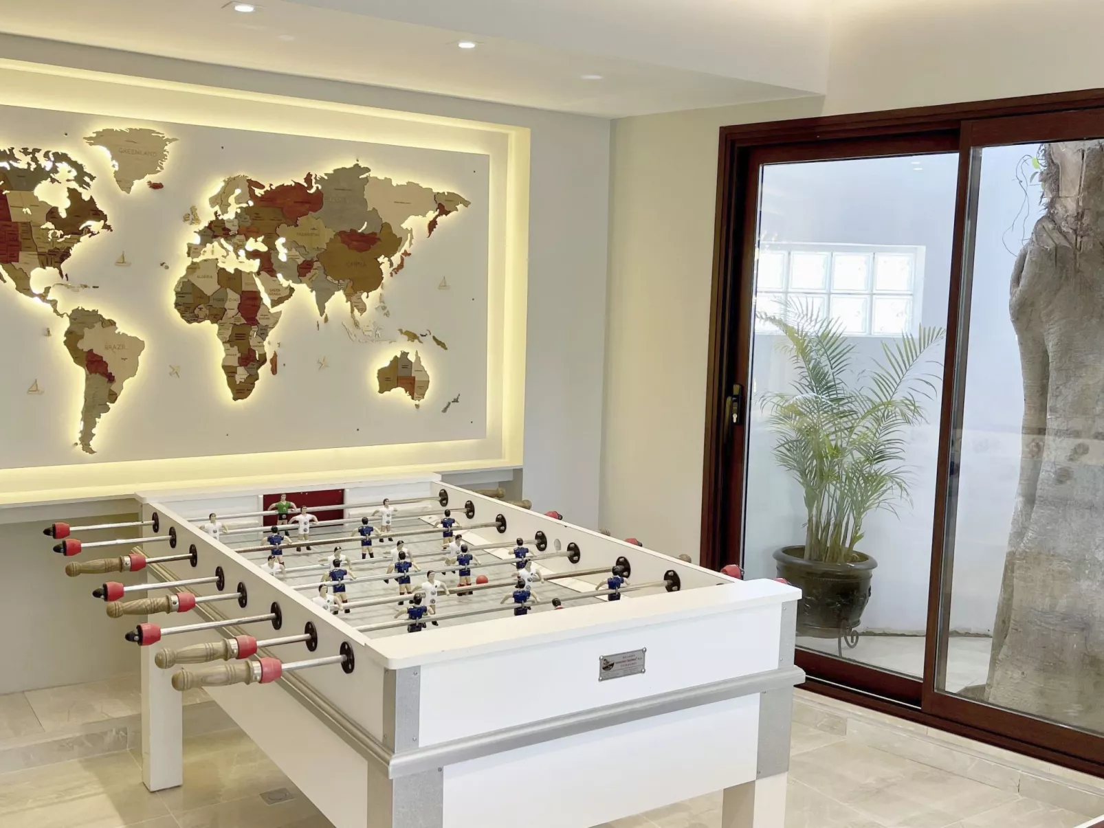 In der Nähe des Strandes, beheiztes Schwimmbad, Spielraum, Spielzimmer, etc - Drinnen