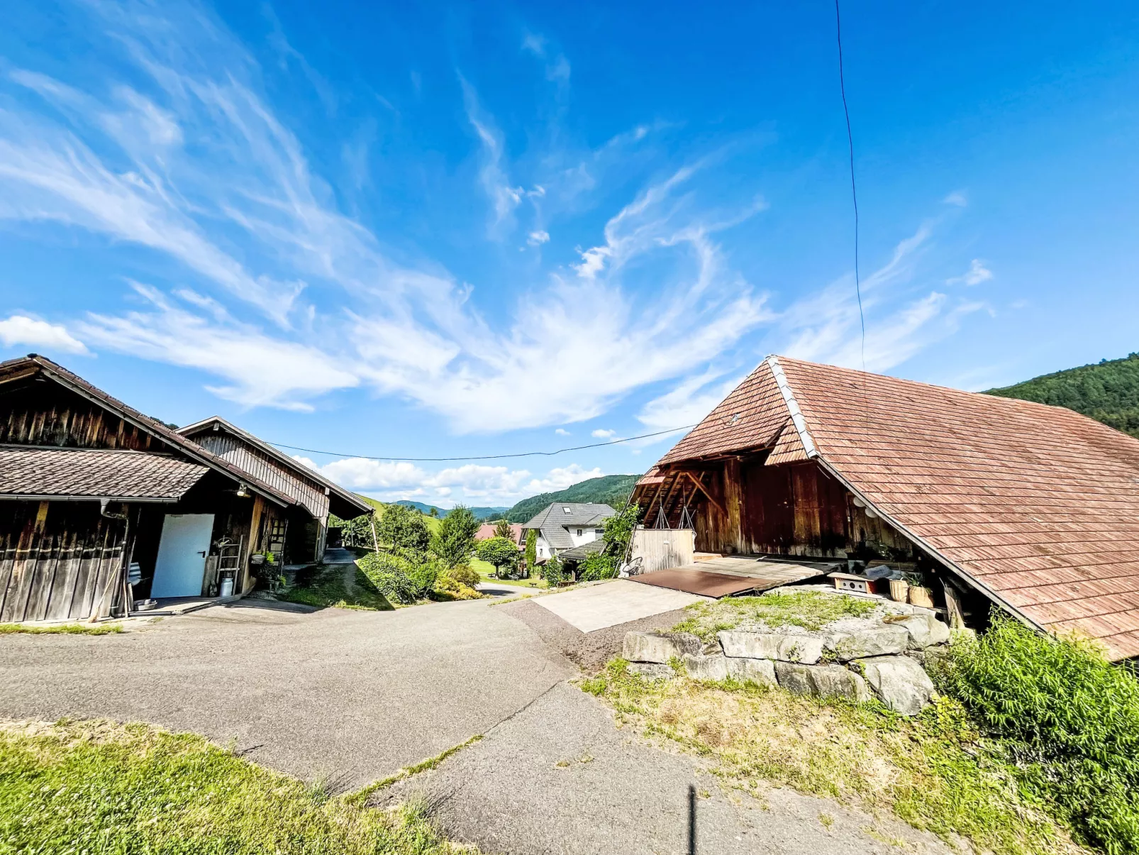 Kinast (HFT201)-Outside