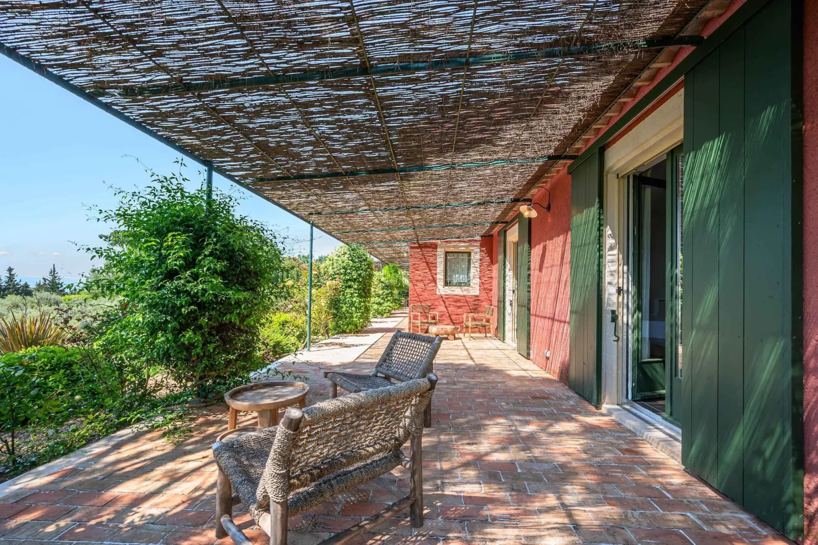 Le Mas Elaïa  votre havre familial avec piscine privée-Terrasse / balcon