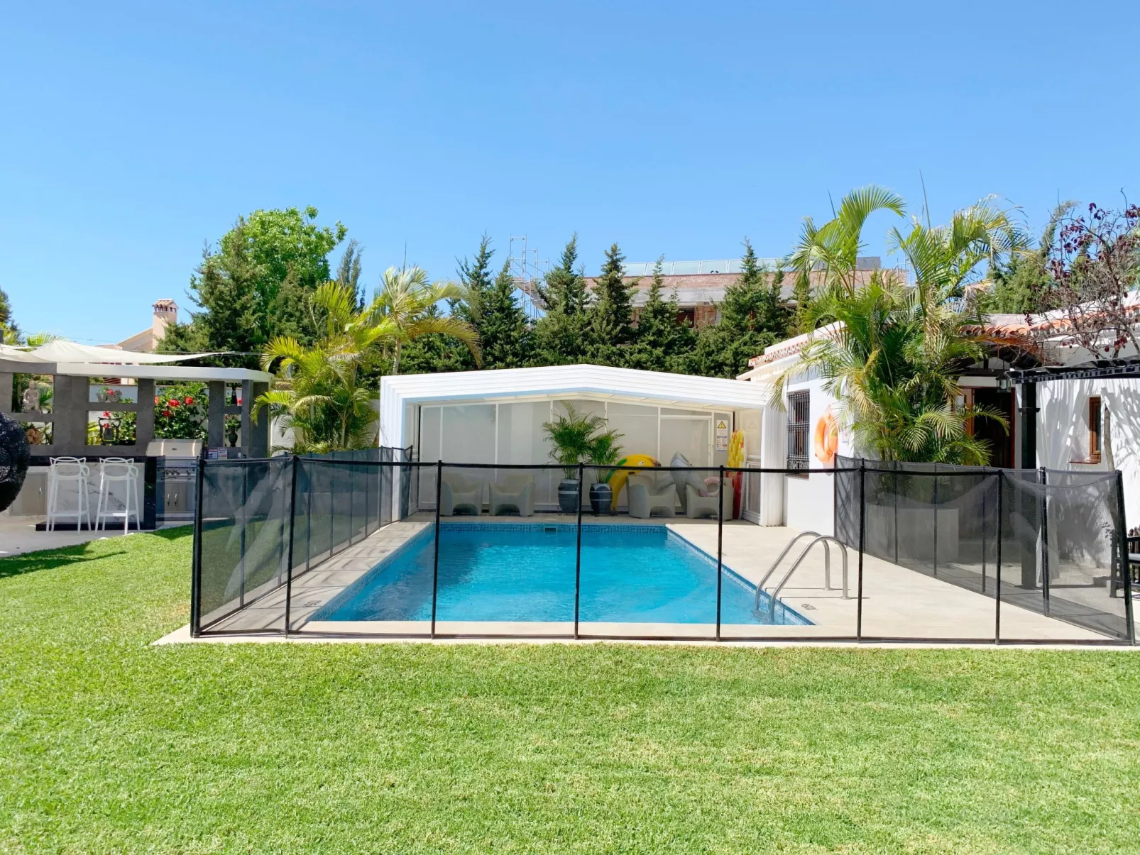 In der Nähe des Strandes, beheiztes Schwimmbad, Spielraum, Spielzimmer, etc - Draußen