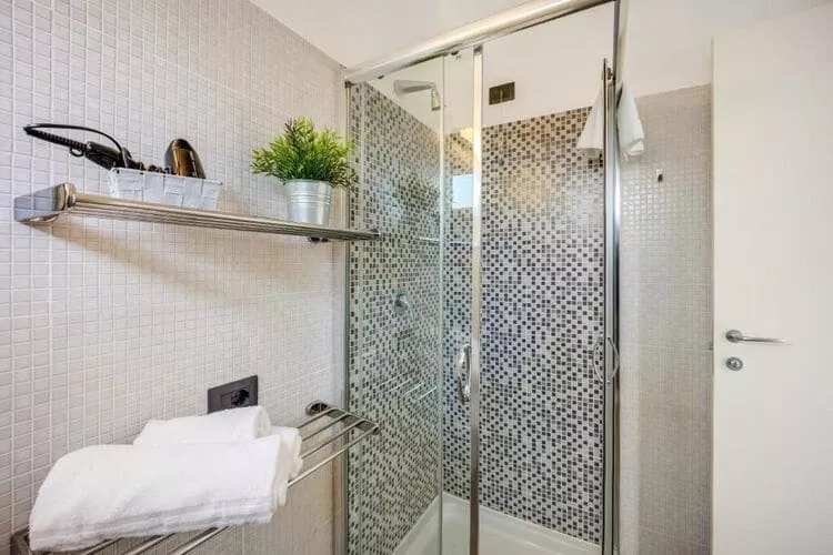 Residence Rebi Village in Imperia - Bilo 5 / B5G-Bathroom