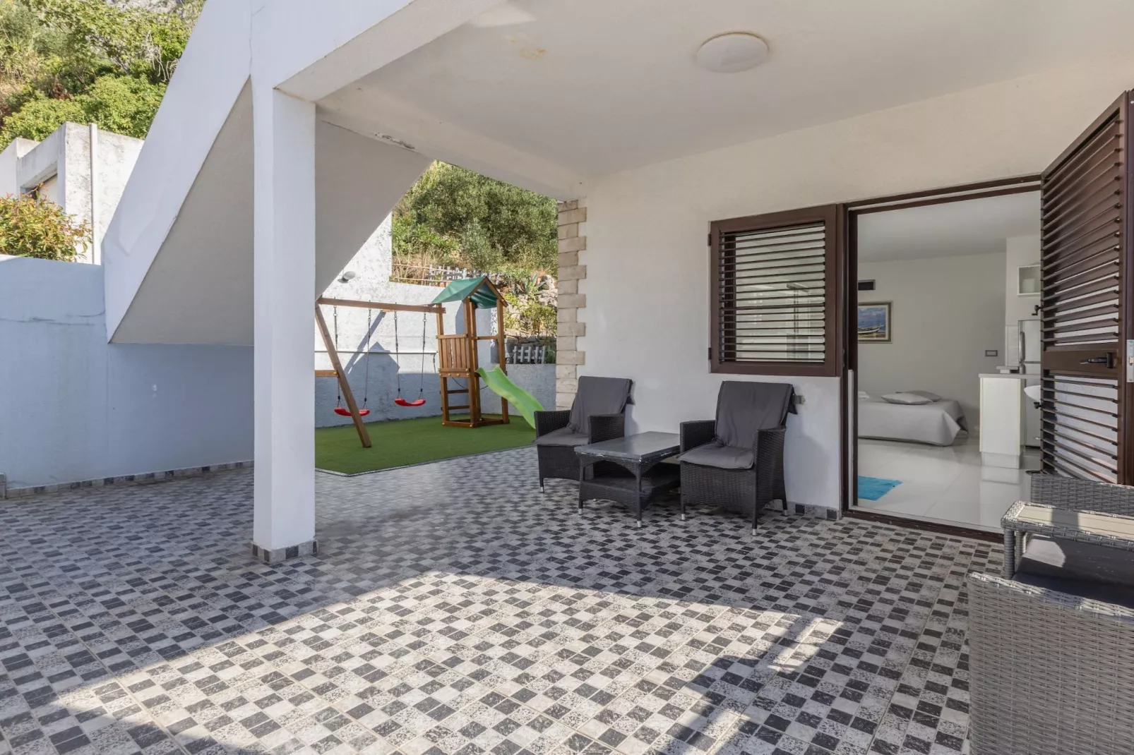 Villa Blanka - Six Bedroom Villa with Swimming Pool and Sea View-Ambiente