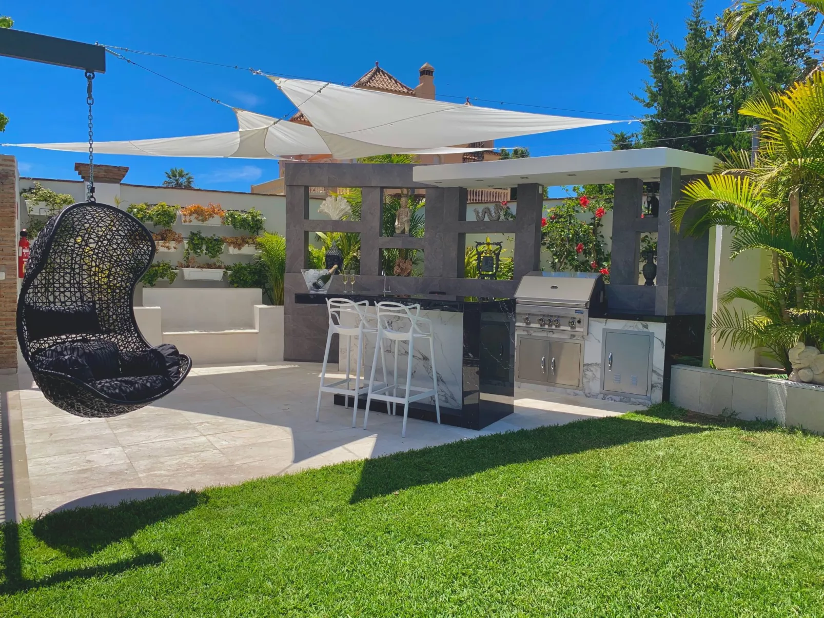 In der Nähe des Strandes, beheiztes Schwimmbad, Spielraum, Spielzimmer, etc - Draußen