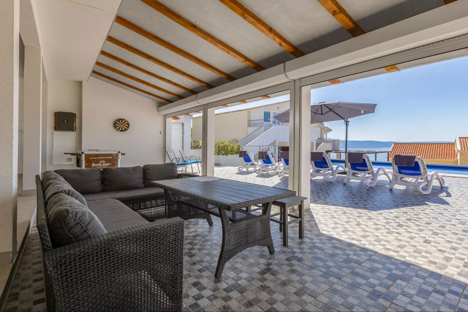 Villa Blanka - Six Bedroom Villa with Swimming Pool and Sea View-Ambiente