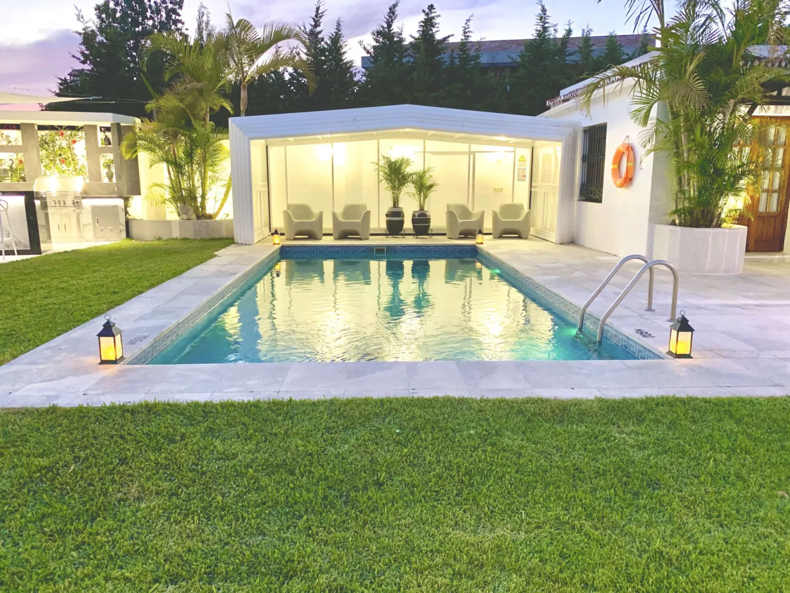 In der Nähe des Strandes, beheiztes Schwimmbad, Spielraum, Spielzimmer, etc - Draußen