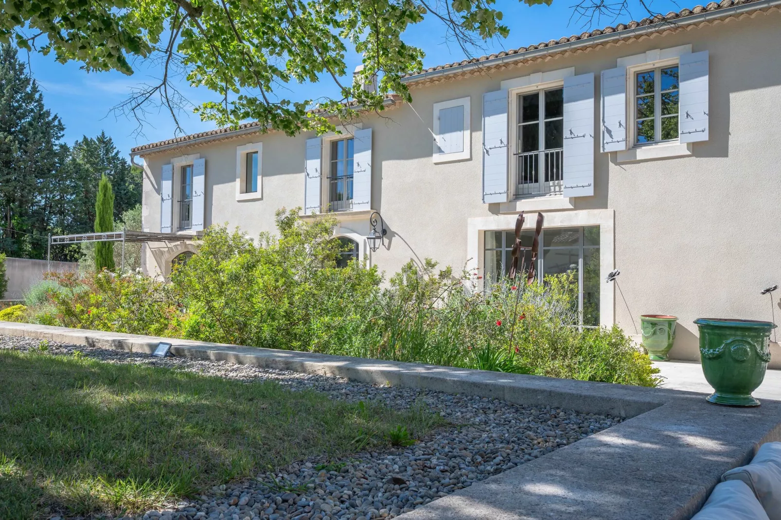 Mas prestigieux au coeur de Saint-Remy-de-Provence-Garten Sommer