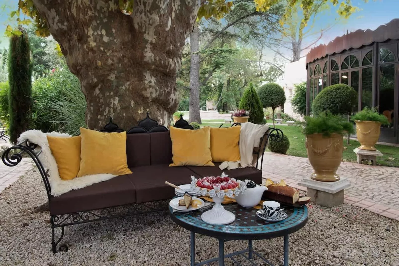 Charmant Mas Provençal avec piscine et jacuzzis-Terrace balcony