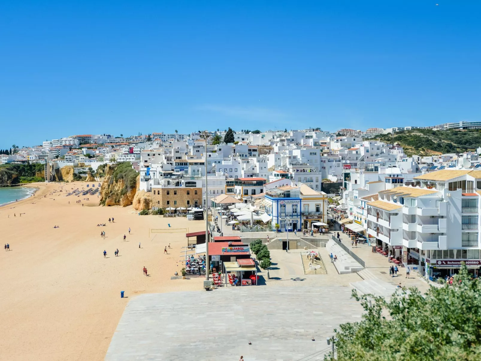 "Elena 2" mit Blick auf das Wasser - Image-tags.info