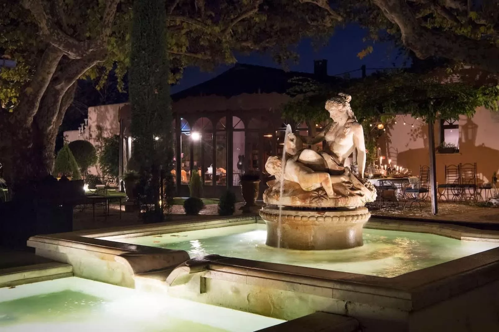Charmant Mas Provençal avec piscine et jacuzzis-Ambiance