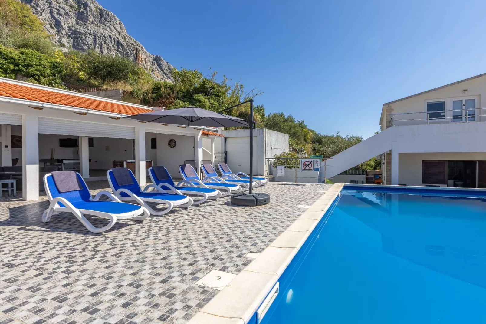 Villa Blanka - Six Bedroom Villa with Swimming Pool and Sea View-Schwimmbad