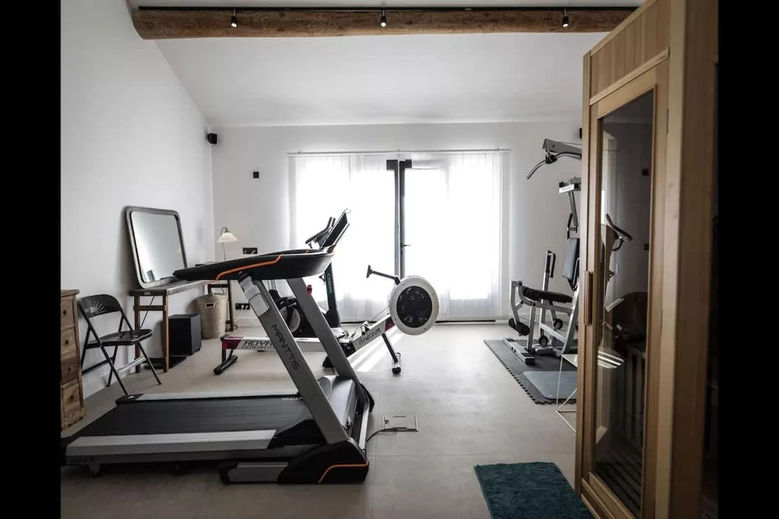 Charmant Mas Provençal avec piscine et jacuzzis-Gym