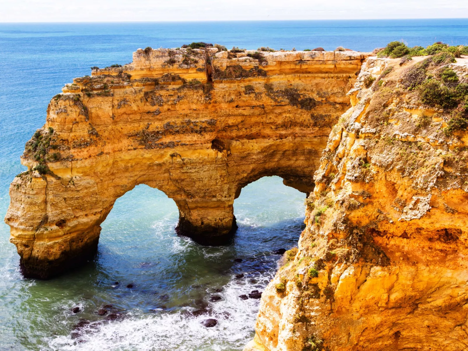 "Elena 1" mit Blick auf das Wasser - Image-tags.info