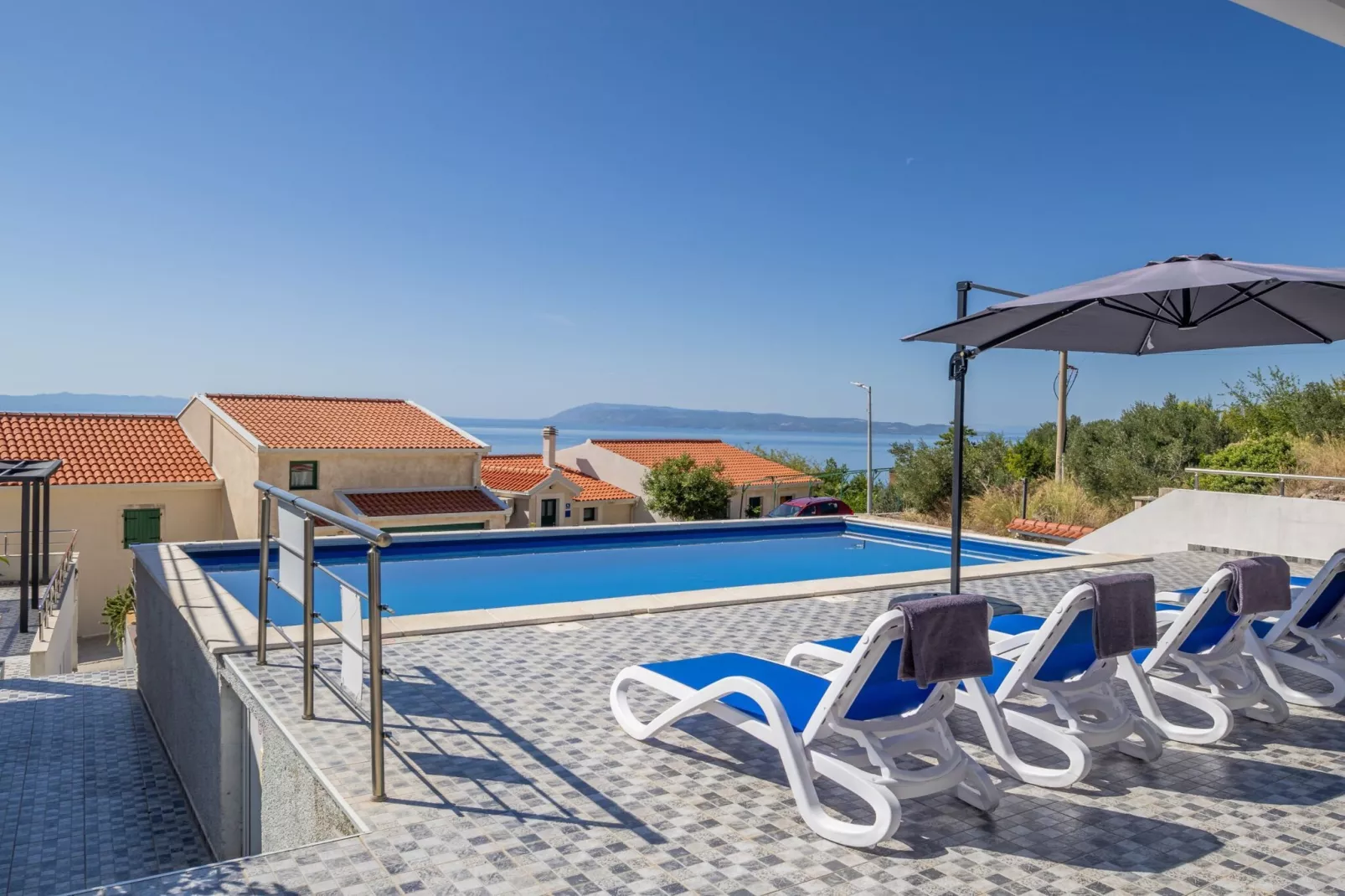 Villa Blanka - Six Bedroom Villa with Swimming Pool and Sea View-Schwimmbad