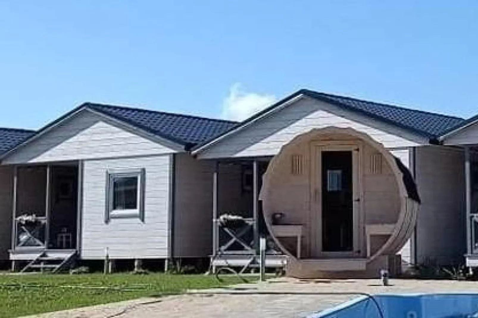 Domki wakacyjne z basenem Gąski