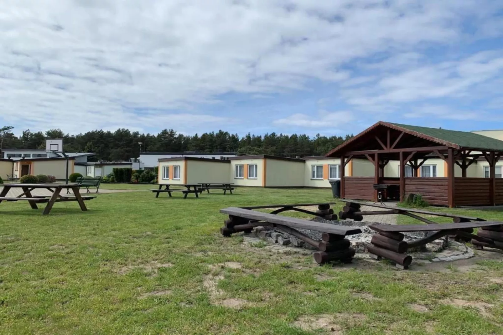 Domki wakacyjne JAROSZOWIEC domki 2-pokojowe Łazy