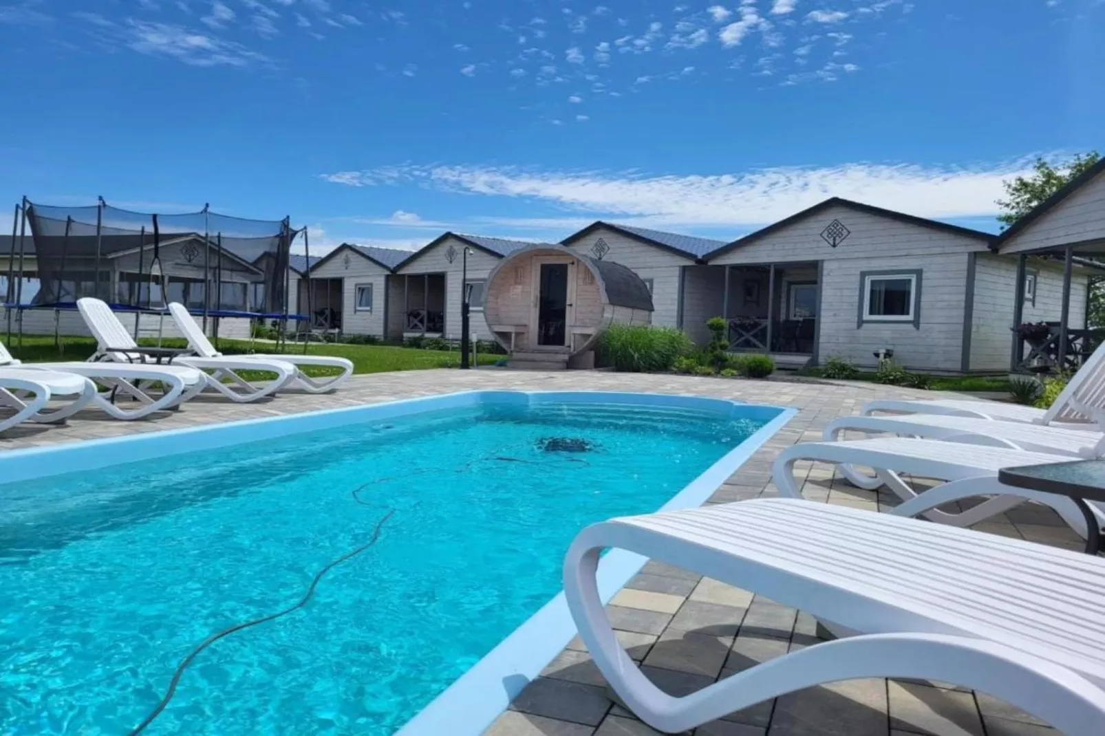 Domki wakacyjne z basenem Gąski-Schwimmbad