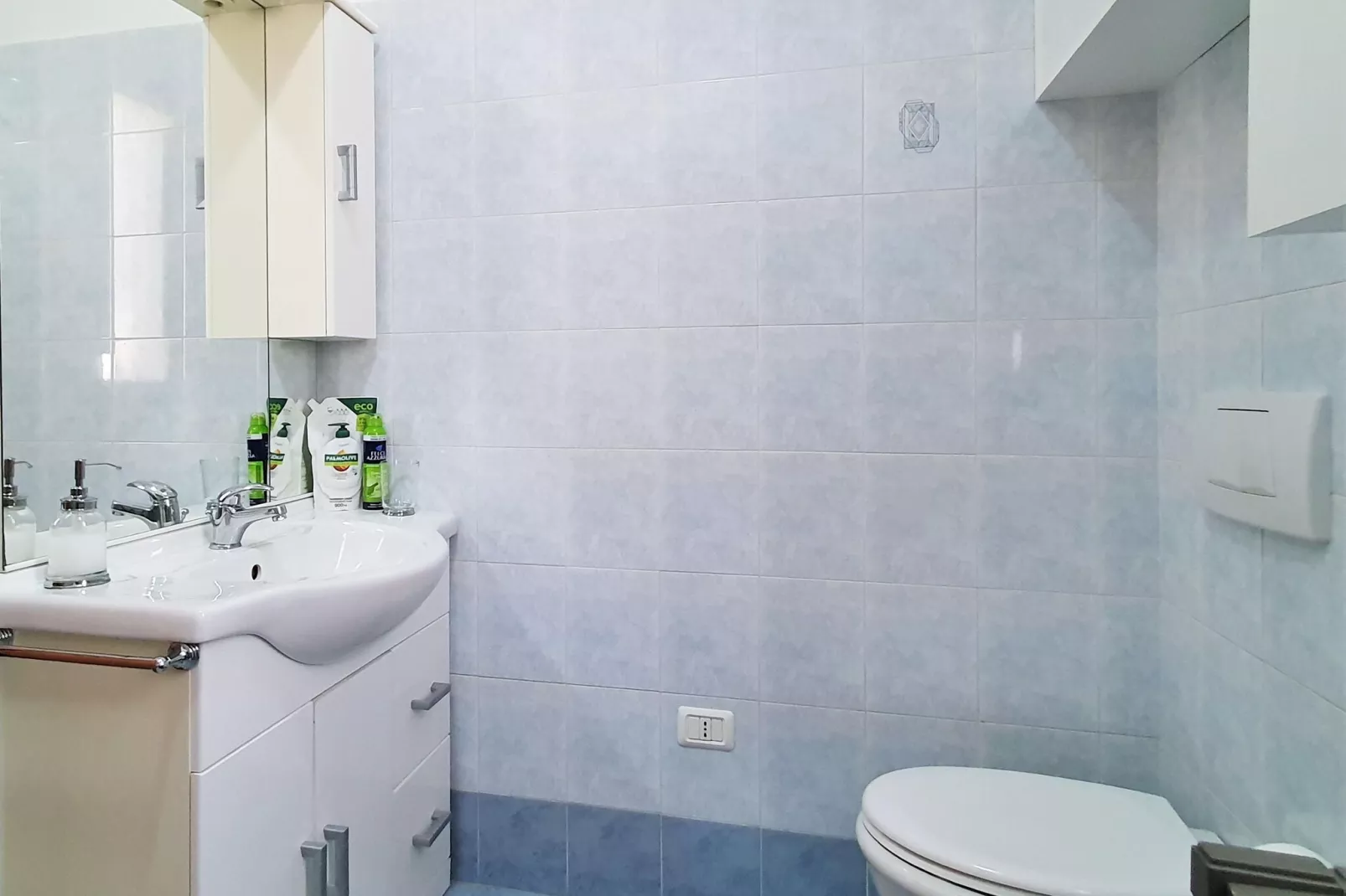 BOS03/3-Bathroom