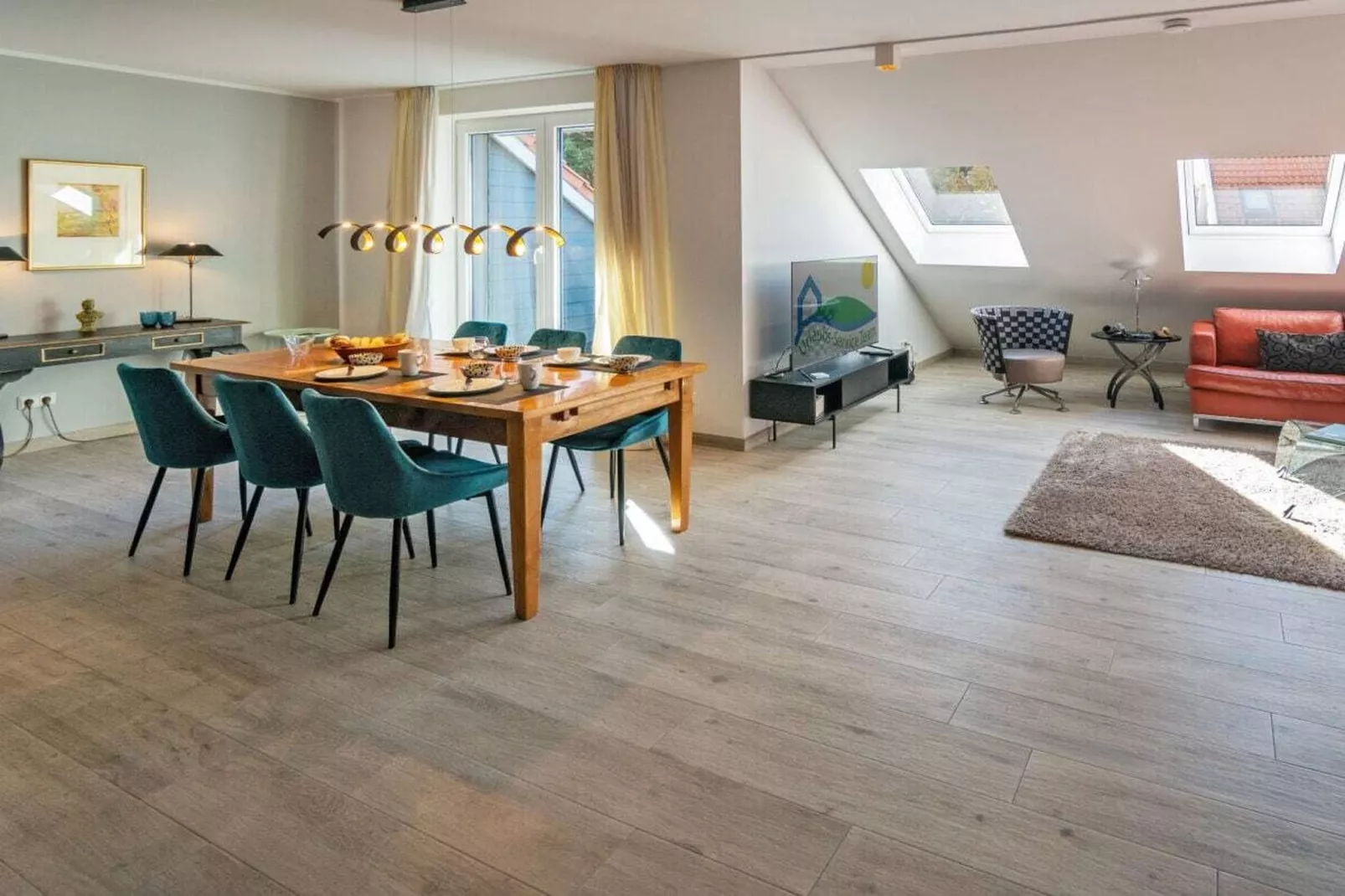 411202 - Dining room