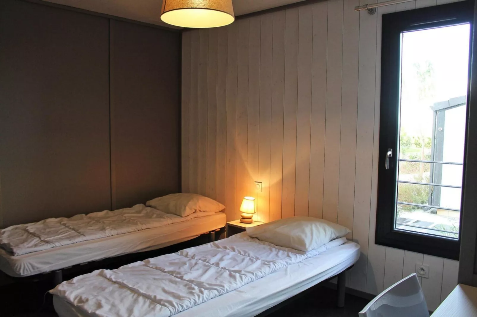 Chalet in Pomérols-Bedroom