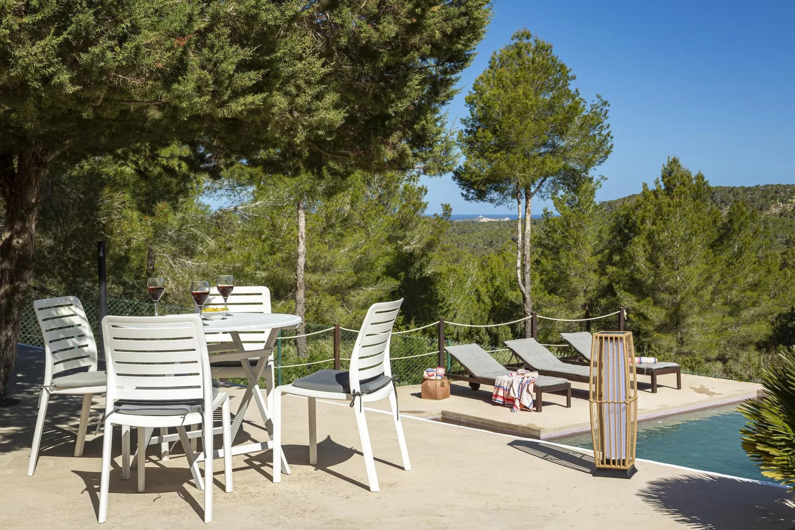 SES SAVINES - Terrace balcony