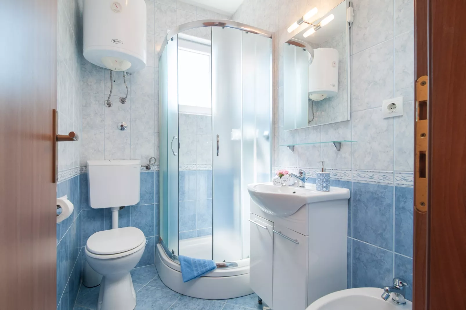 Apartments Island Beat - Two Bedroom Apartment with Balcony (A3) (ST)-Salle de bain