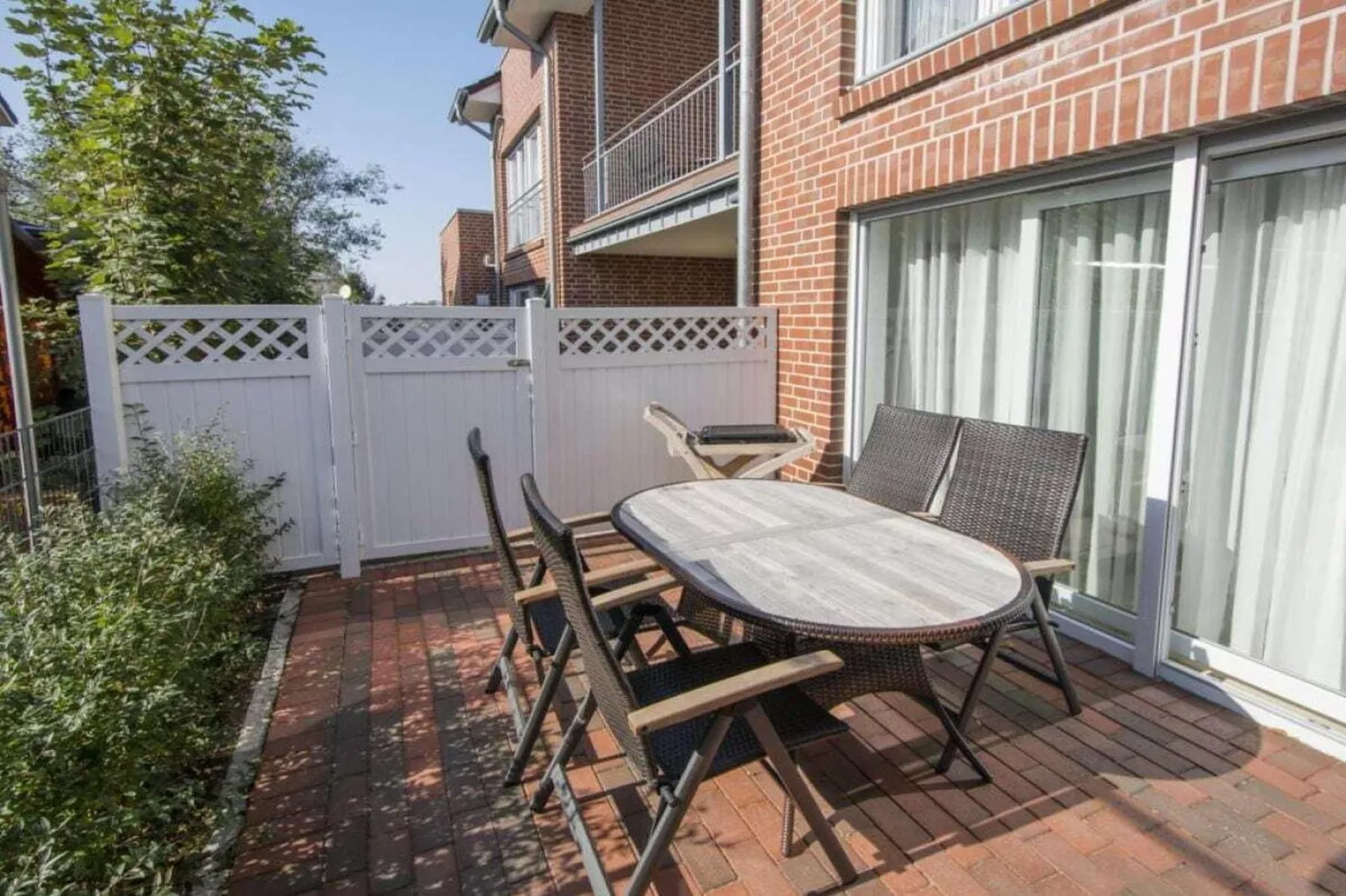 75891-Terrasse/Balkon