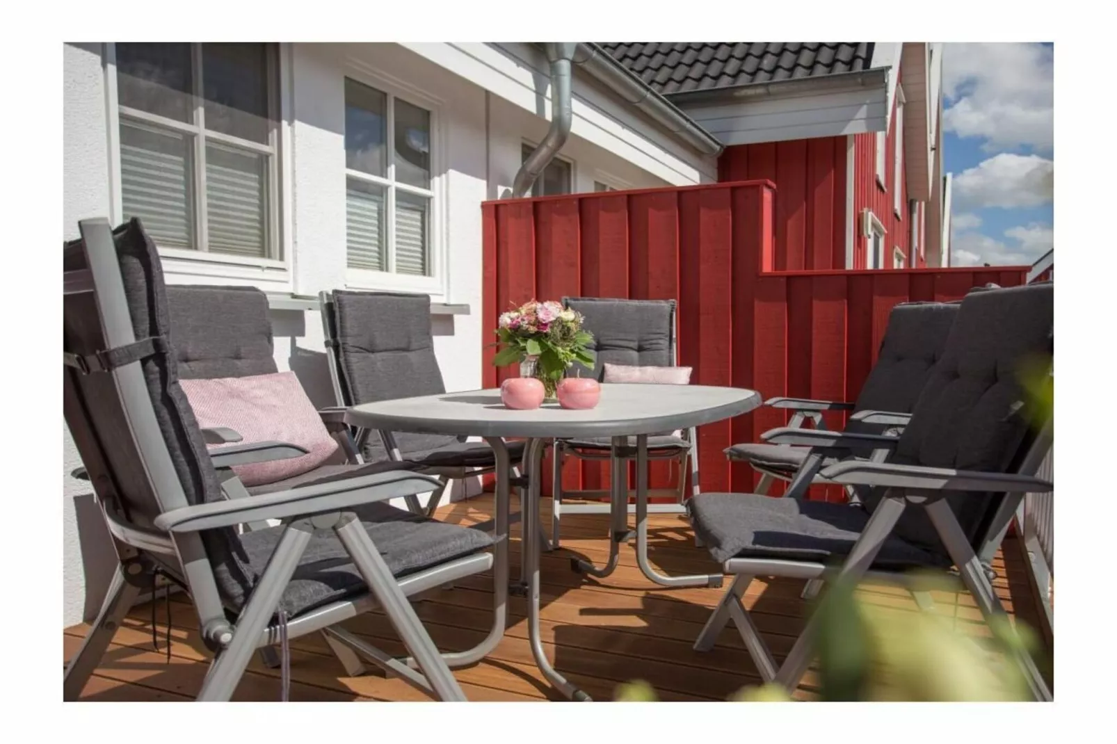 744153-Terrace balcony