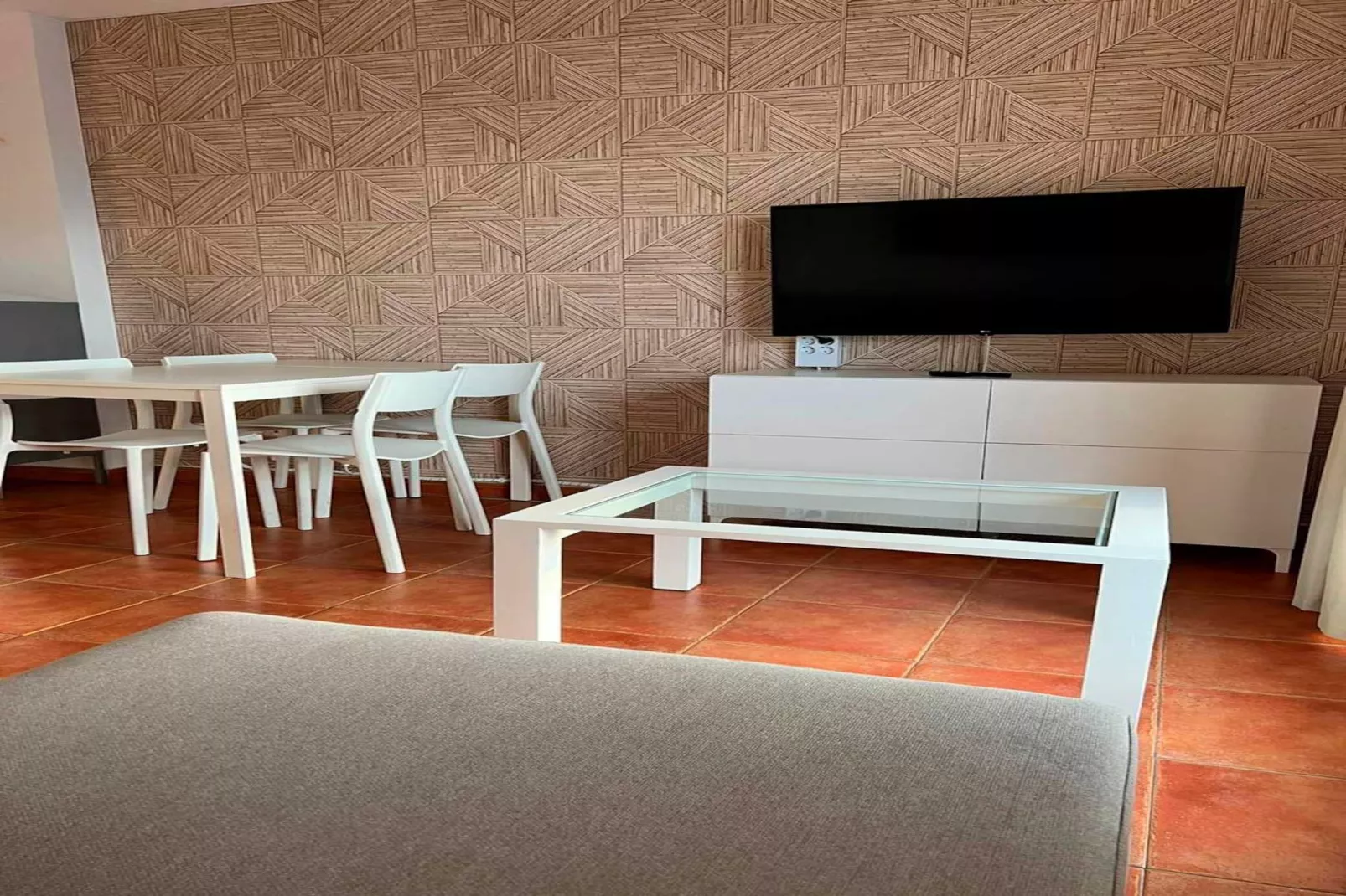 Paqui monteoiz-Salon