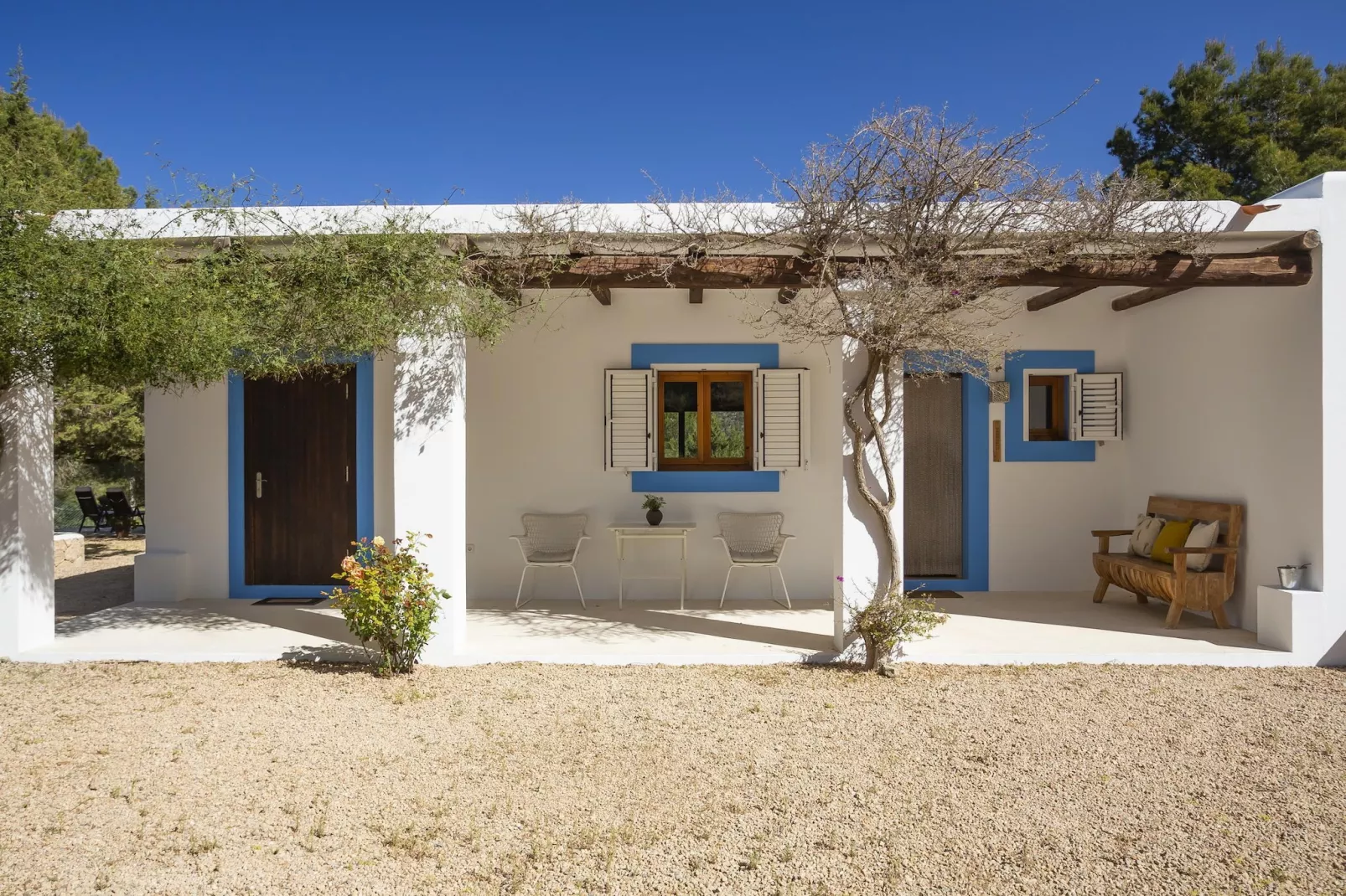 SES SAVINES - Exterior in summer