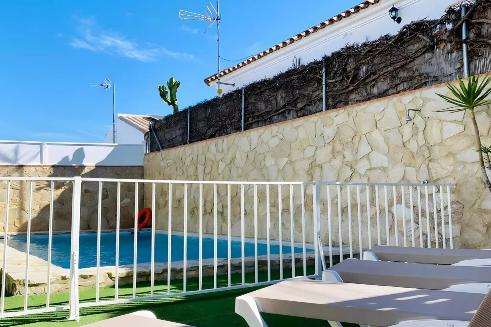 4682-+34618736920-Swimming pool