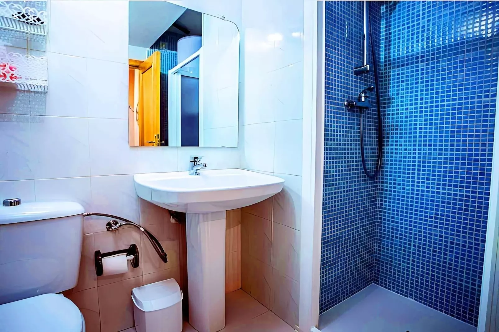 1369-Ginebra-Bathroom